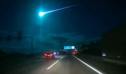 Portekiz'de geceyi aydınlatan dev meteor sosyal medyada viral oldu!