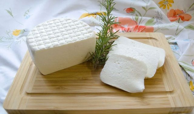 Ünlü peynir markasında 'zararlı madde' alarmı: Toplatma kararı alındı