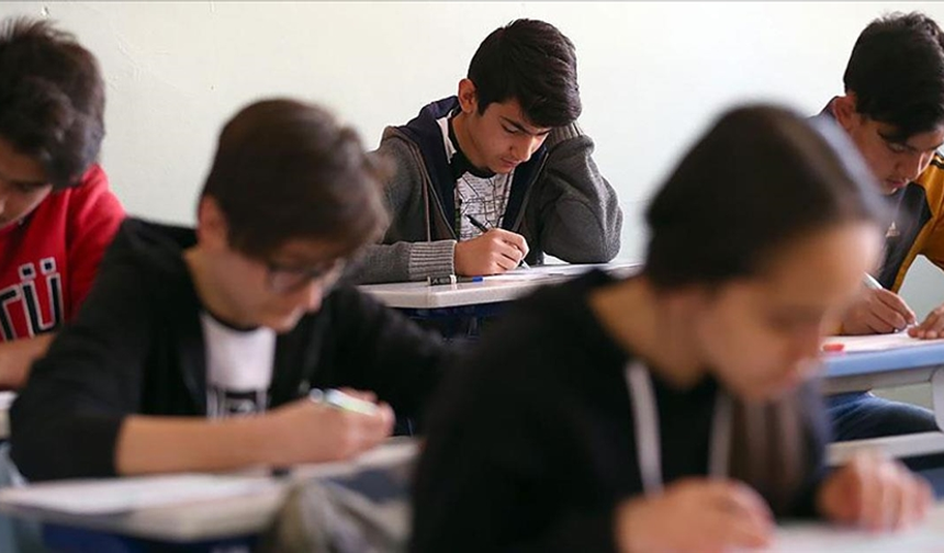 LGS sınavına giren öğrenciler dikkat! İzmir’in en iyi liseleri belli oldu
